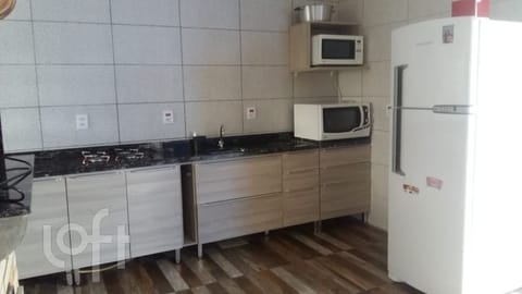 Image 19 - 266700